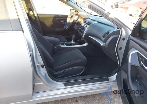 2013 Nissan Altima 2.5 S z USA, uszkodzony, nr VIN 1N4AL3AP7DN435749
